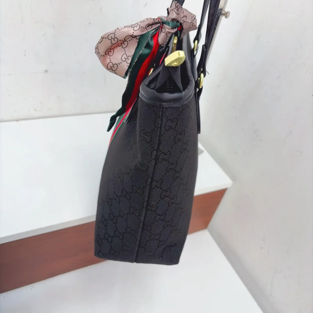 Gucci Web Tote in Black & Beige · view 6