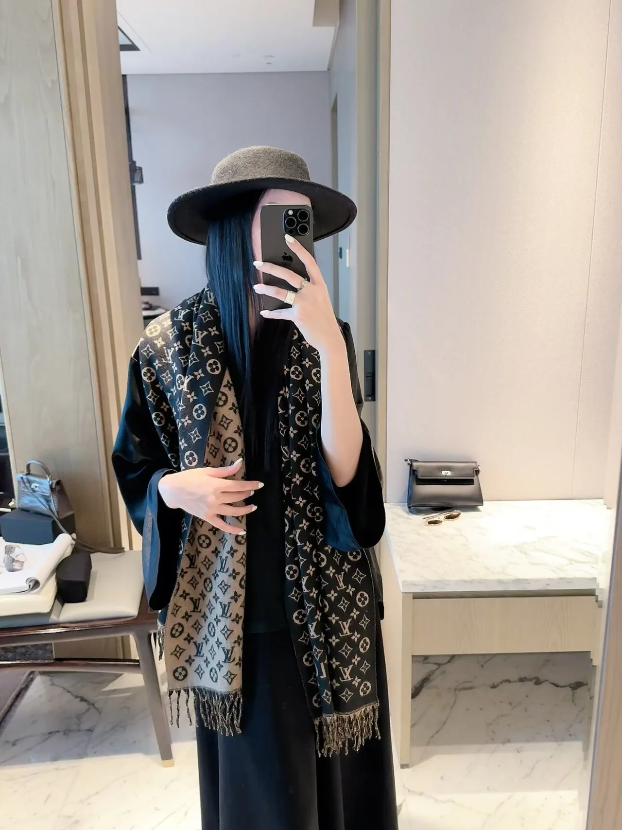 Louis Vuitton Fringed Monogram Scarf in Tan & Black · view 7