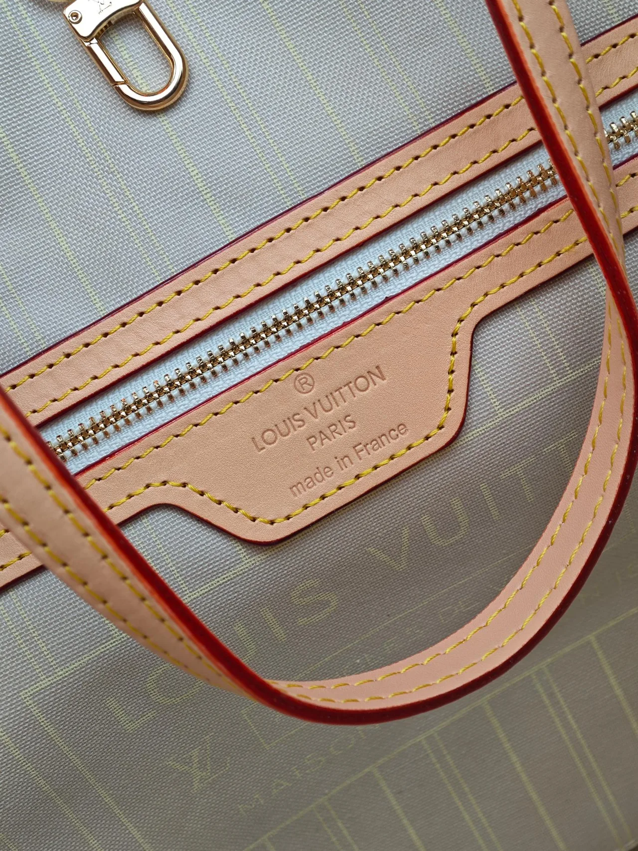 Louis Vuitton Neverfull Clutch in Grey · view 8