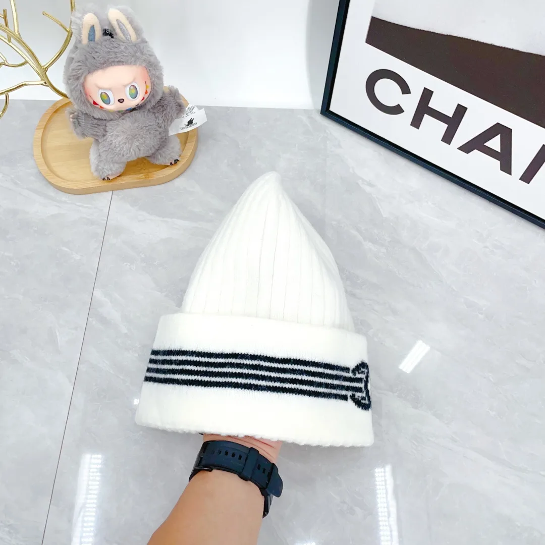 Chanel Beanie in White · view 6