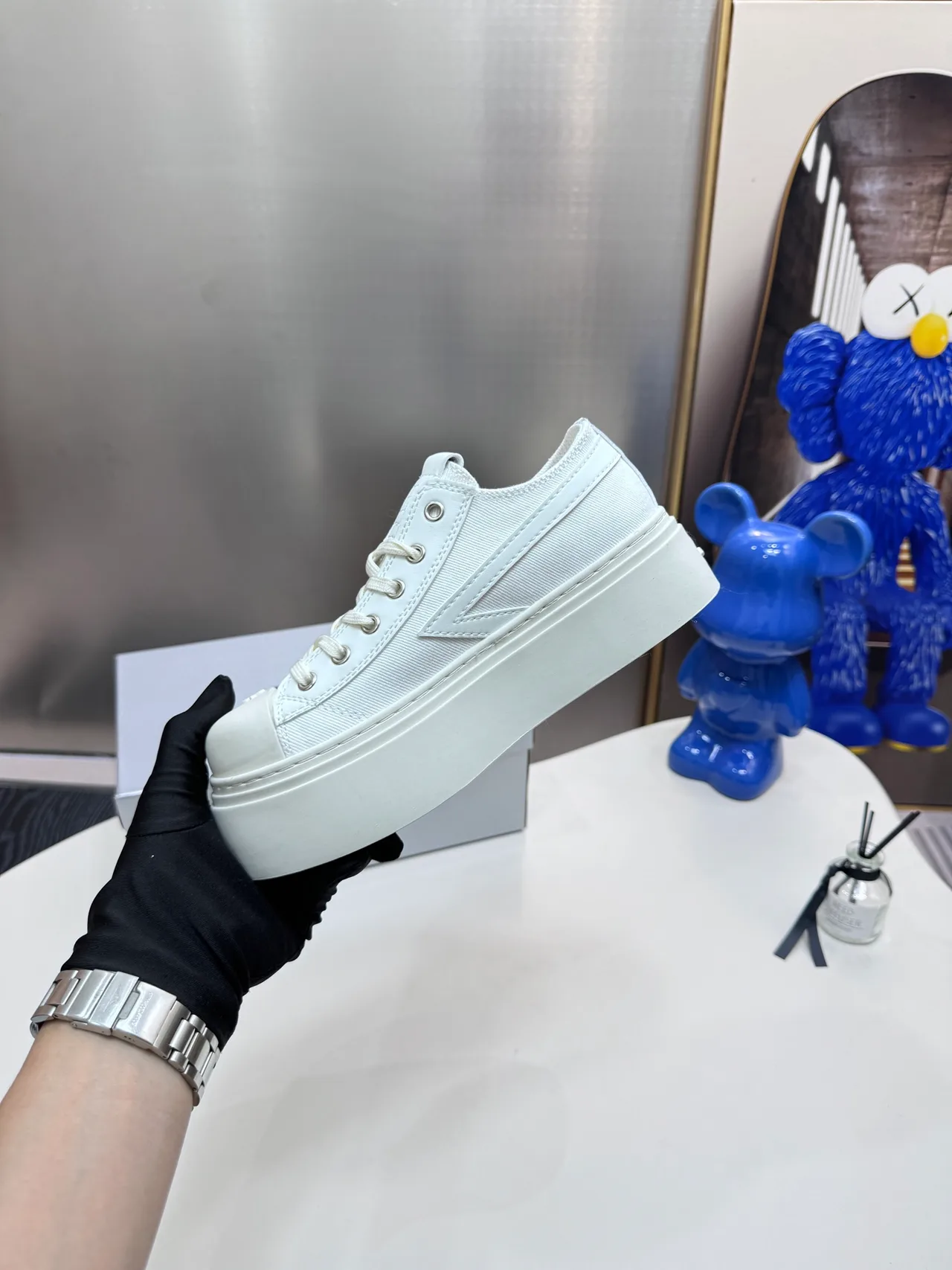 SMFK Cowhide Canvas Glossy Platform Sneakers in White · view 7