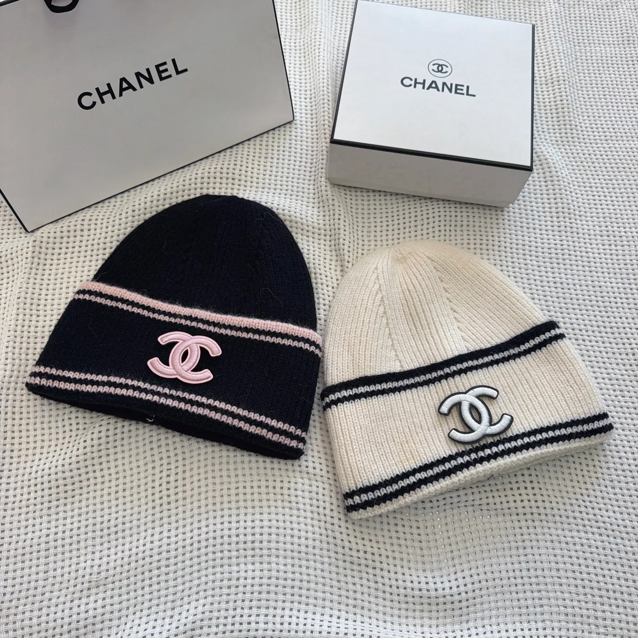 Chanel Striped CC beanie in Black & White & Cream · view 7
