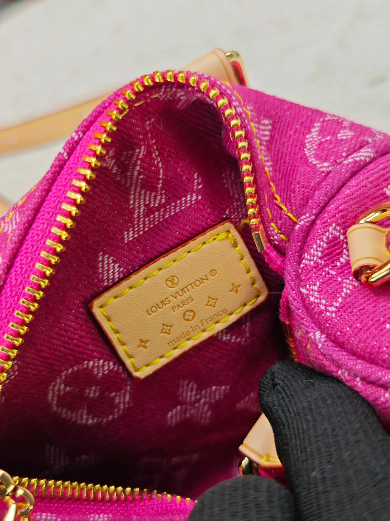 Louis Vuitton Nano Speedy Handbag in Pink · view 8