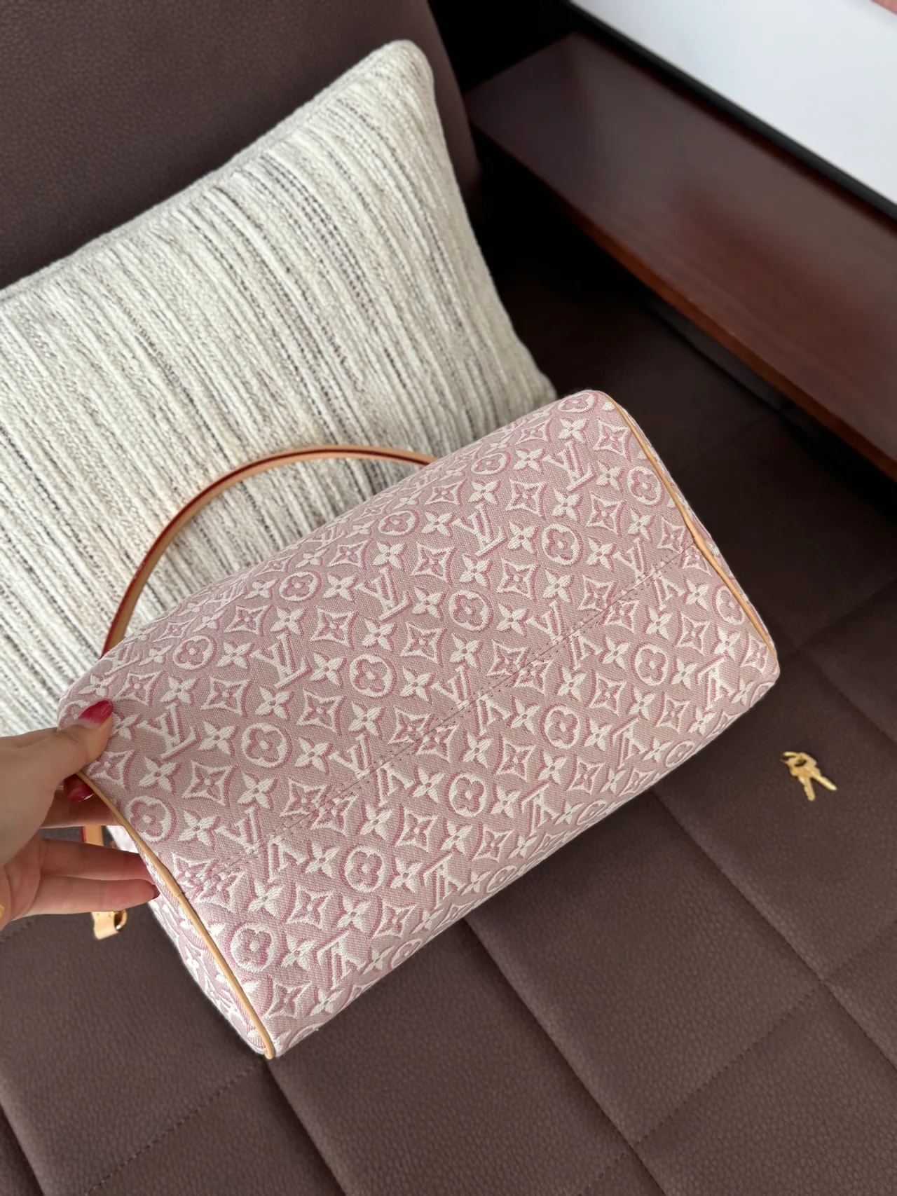 Louis Vuitton Quilted Top-Handle Bag in Pink · view 3