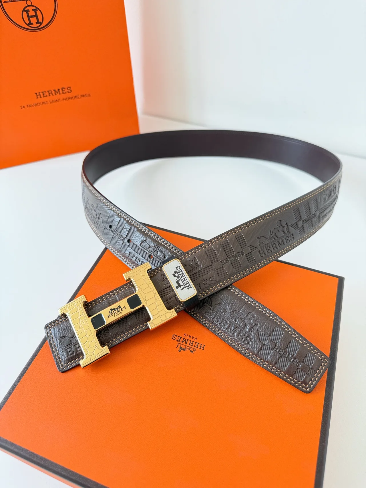 Hermes Reversible H Buckle Belt in Brown & Black · view 4