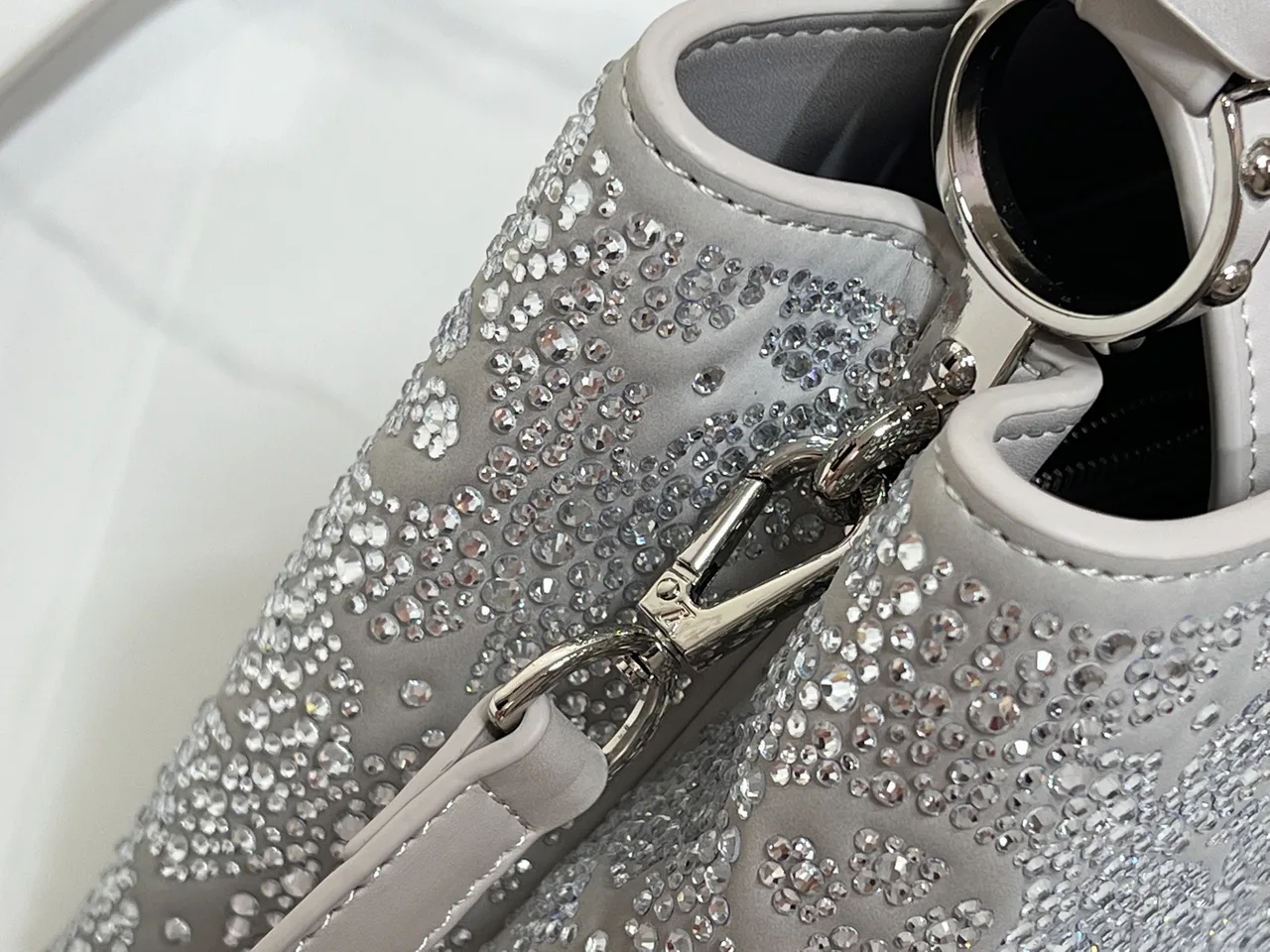 Louis Vuitton Cowhide Glossy Capucines Bag in Grey · view 5