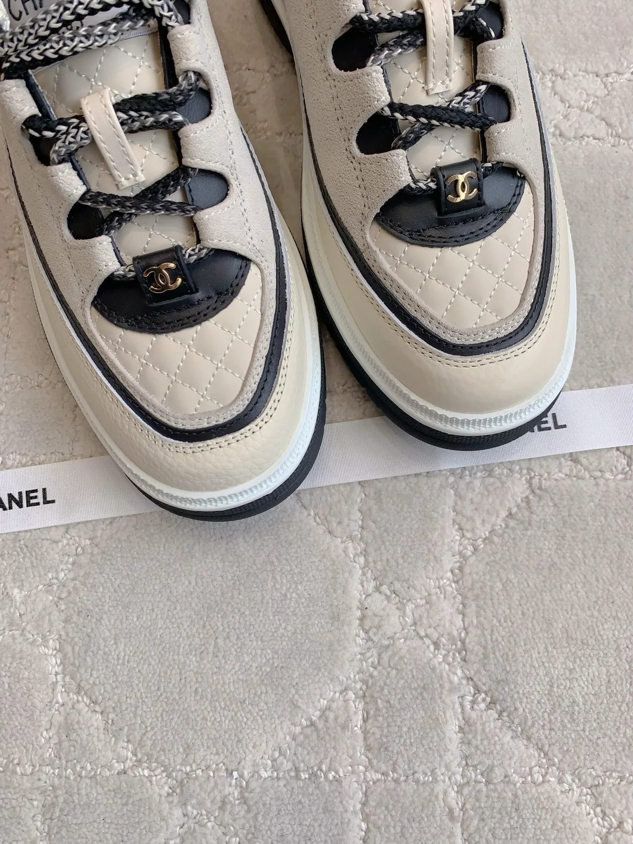 Chanel Cowhide Sneakers in Beige · view 5