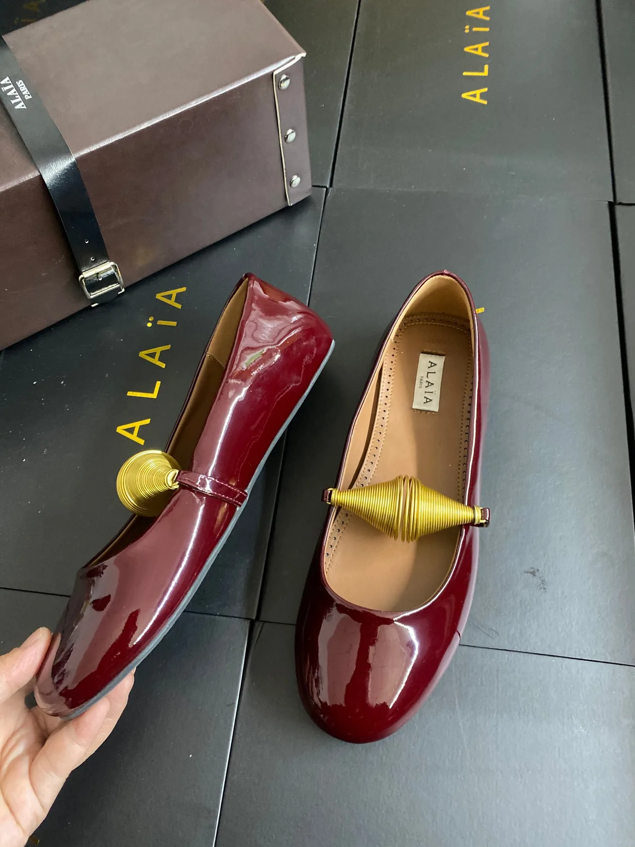 Alaia Cowhide Sheepskin Glossy Round-Toe Ballet Flats in Burgundy · view 5