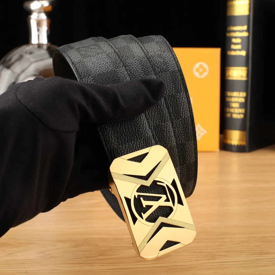 Louis Vuitton Belt in Black · view 5