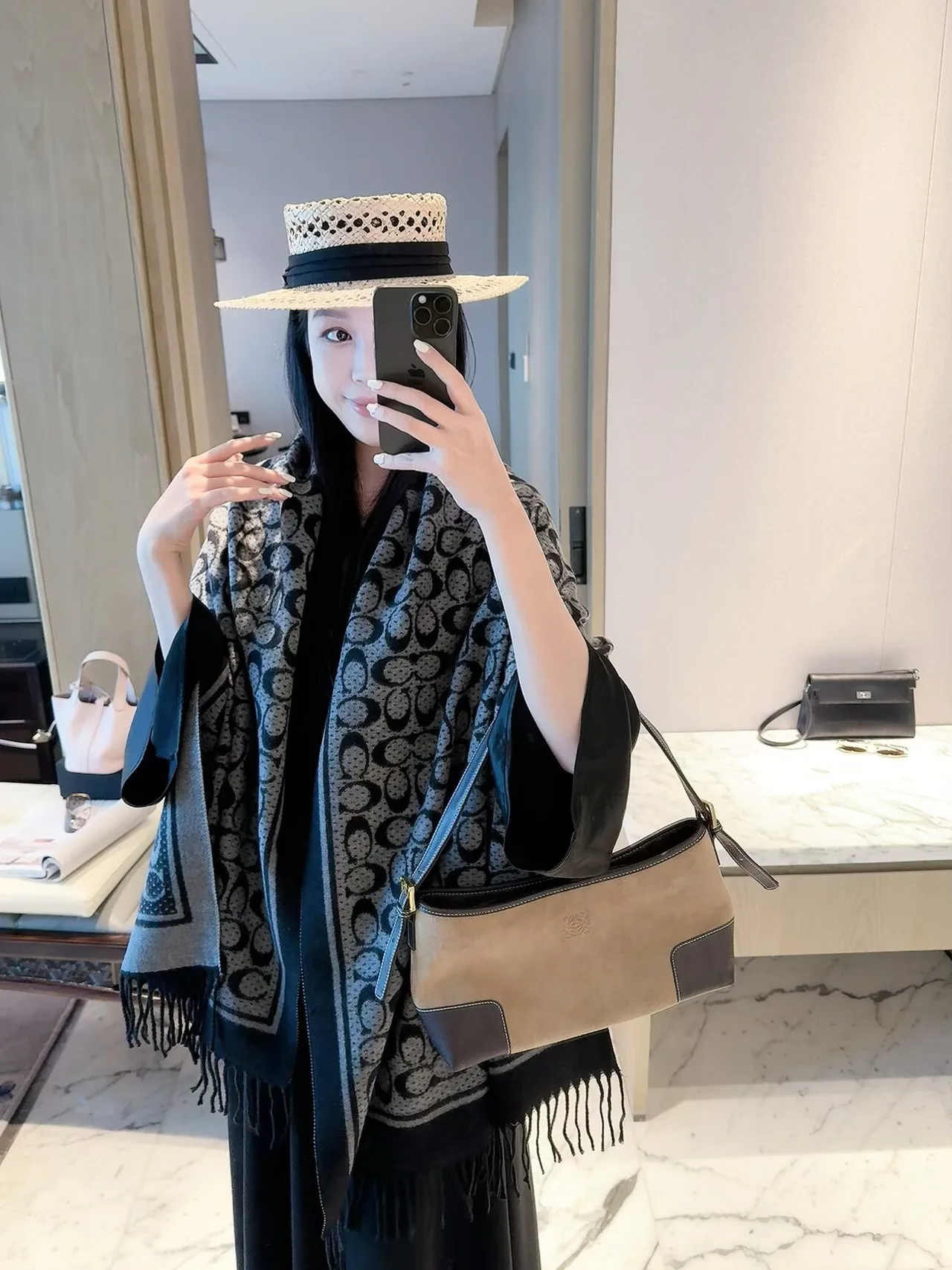 Coach C monogram fringed scarf in Pink & Black · view 6