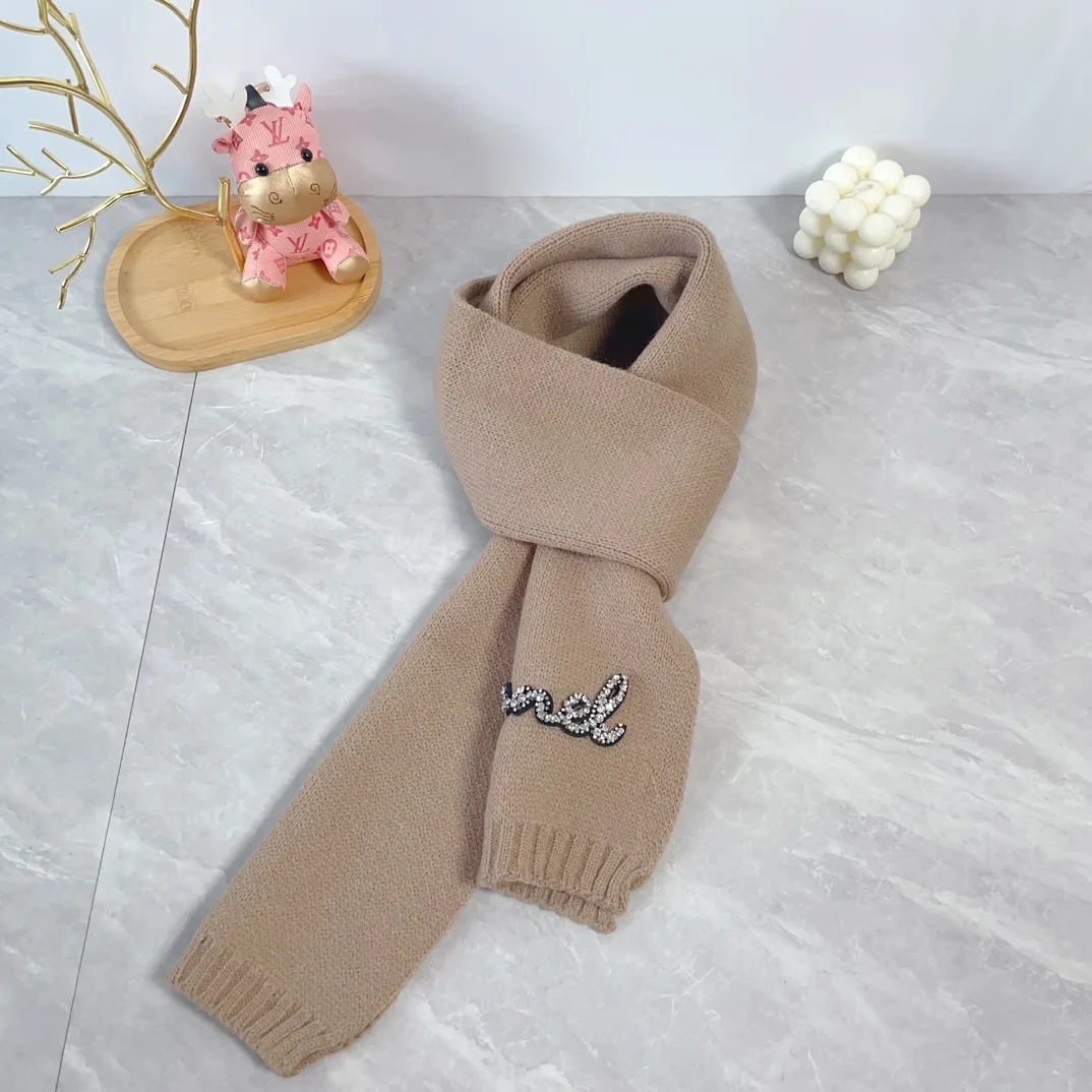 Chanel Wool Ribbed Embroidered Hat and Scarf Set in Beige · view 8