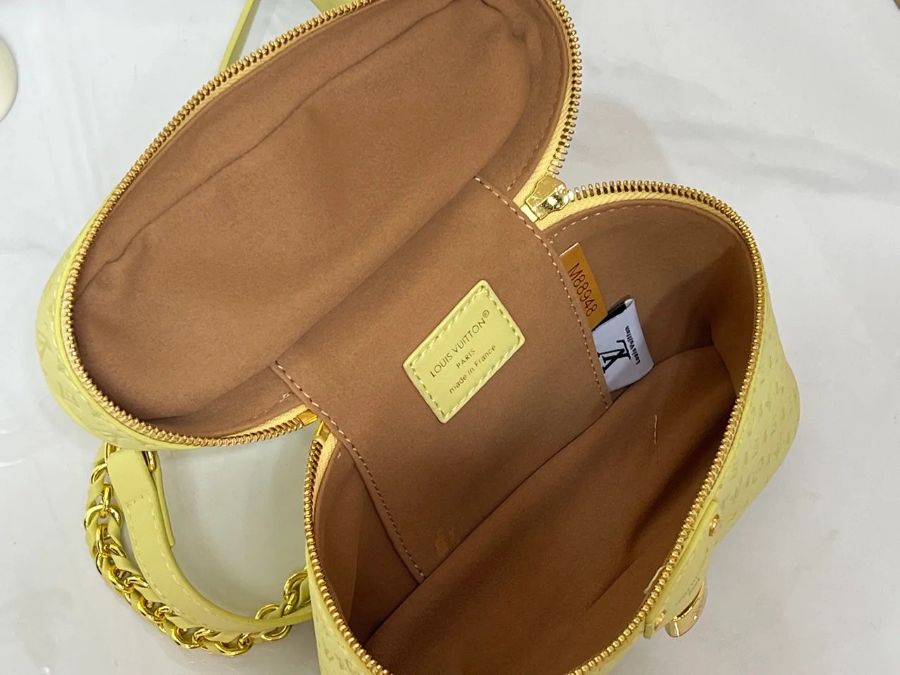 Louis Vuitton Canvas Handbag in Yellow · view 8