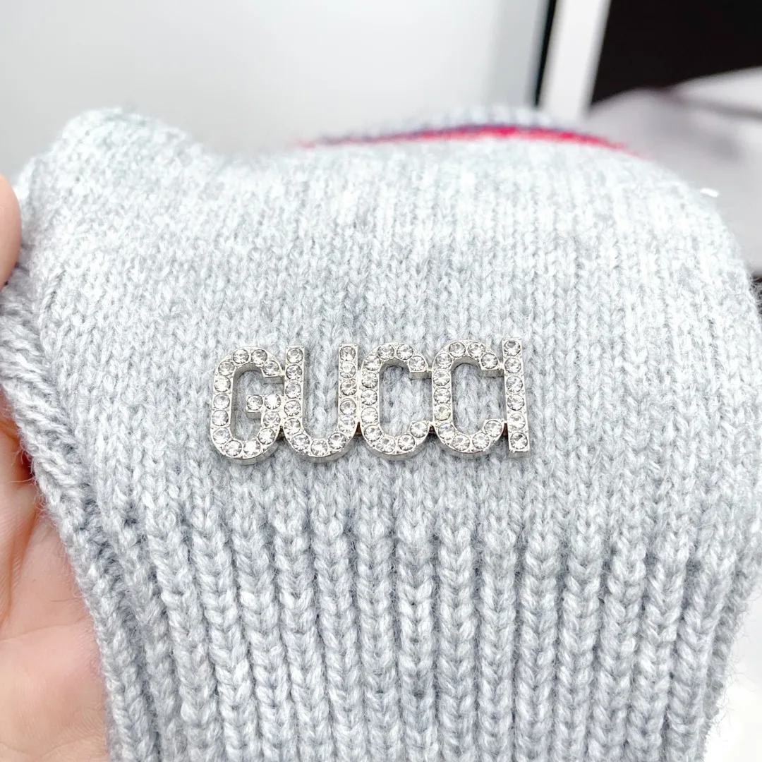 Gucci Wool Ribbed Striped Hat Scarf and Gloves Set in Grey · view 8