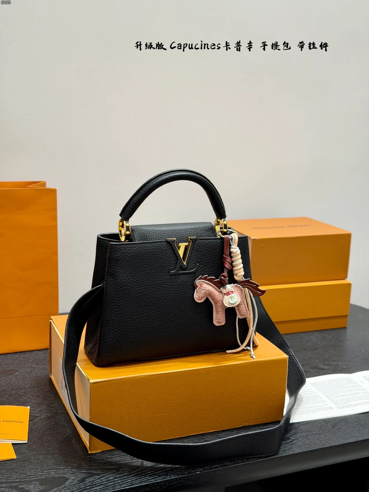 Louis Vuitton Top-Handle Bag in Grey / Red / White / Black · view 4