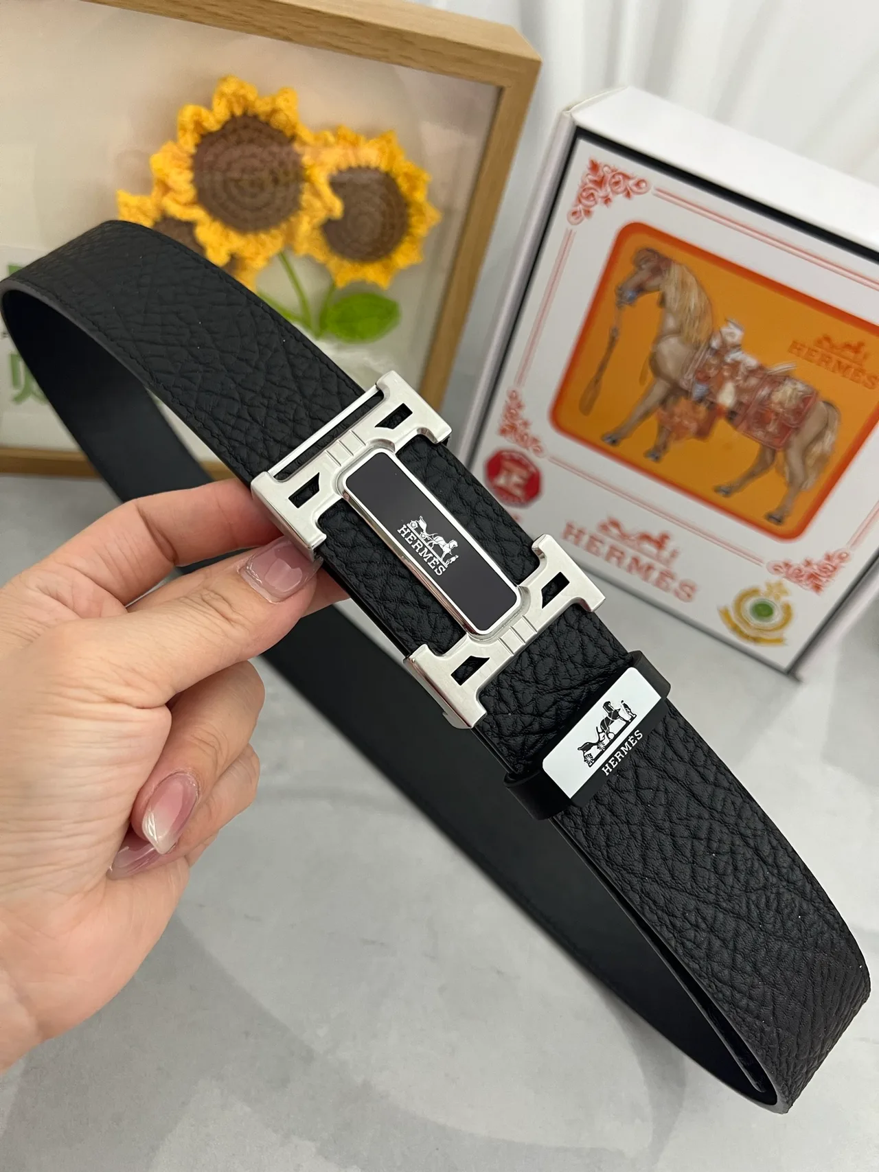Hermes Rectangular H buckle belt in Black · view 5