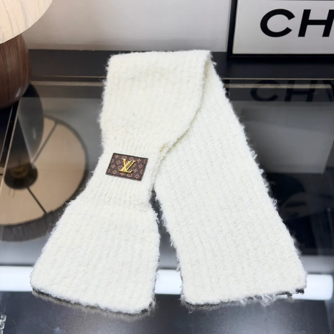 Louis Vuitton Wool Hat Scarf and Gloves Set in White · view 4