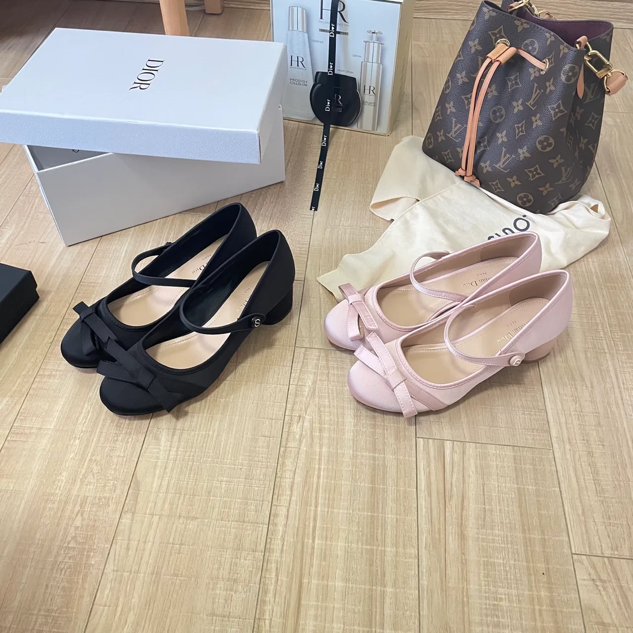 Dior Bow Mary Jane Pumps in Black / Pink · view 3