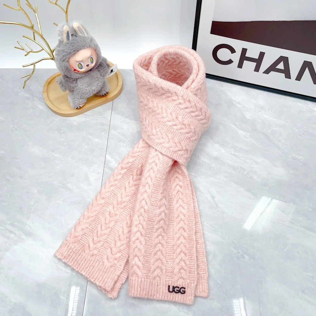 UGG Wool Woven Ribbed Hat Scarf and Gloves Set in Pink · view 4