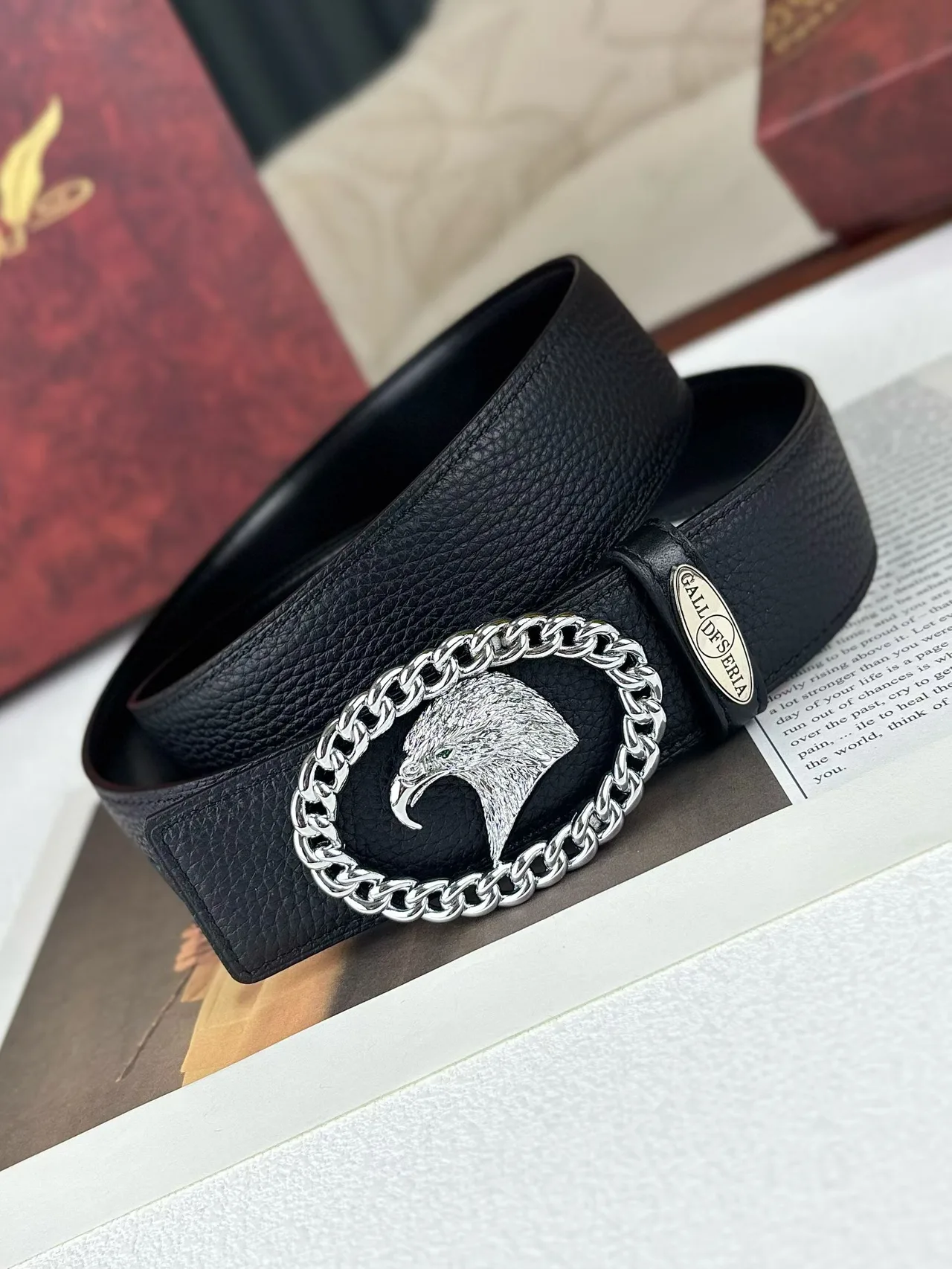 GALLDESERIA Eagle Buckle Belt in Black · view 5