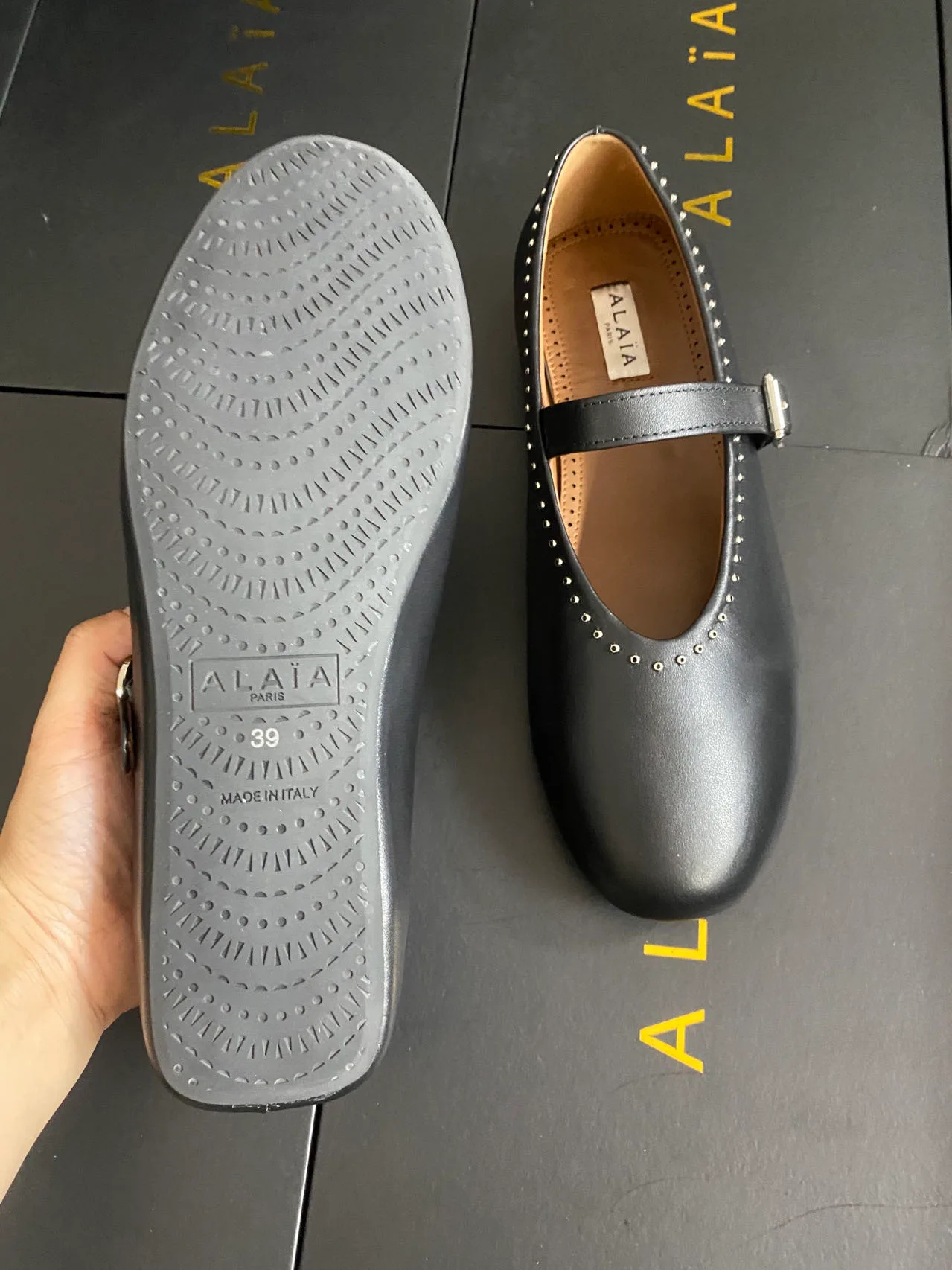 Alaia Cowhide Sheepskin Smooth Round-Toe Mary Jane Flats in Black · view 5