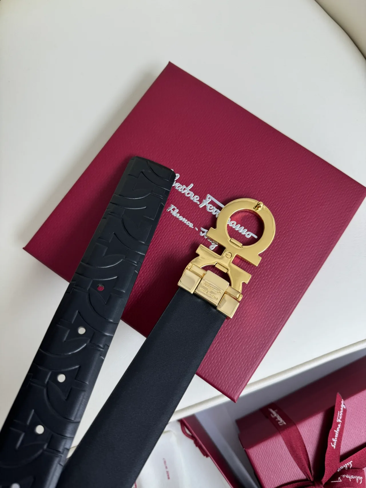Ferragamo Cowhide Smooth Gancini Belt in Black · view 8