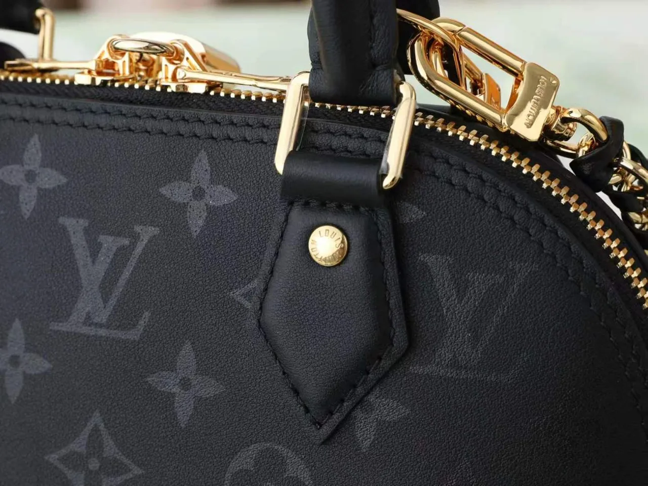 Louis Vuitton Cowhide Quilted Handbag in Black · view 5