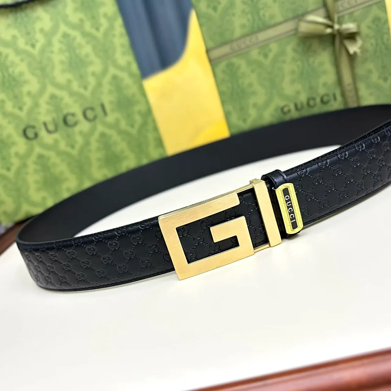 Gucci G Buckle Belt in Black · view 4