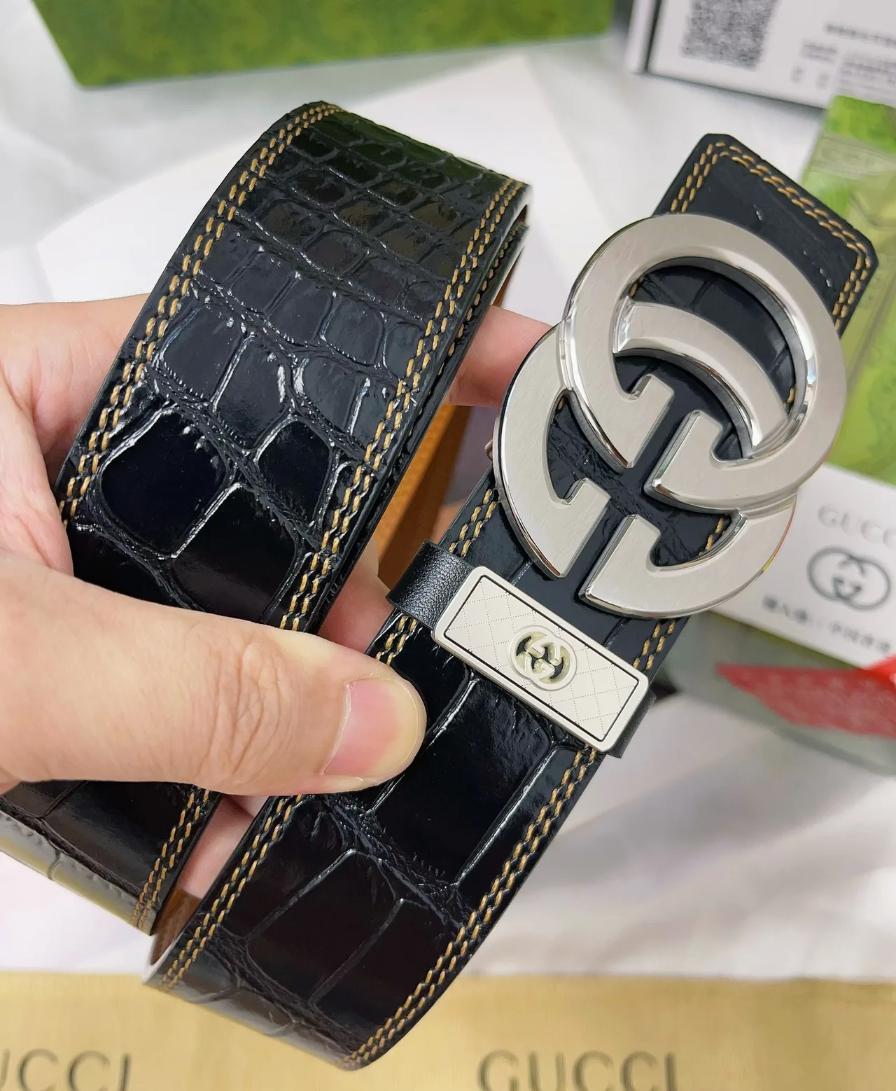 Gucci Cowhide Belt in Black · view 6