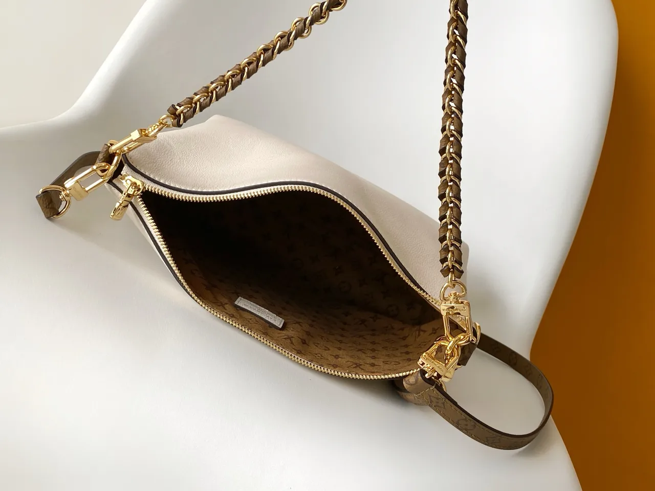Louis Vuitton Cowhide Canvas Hobo Bag in White · view 8