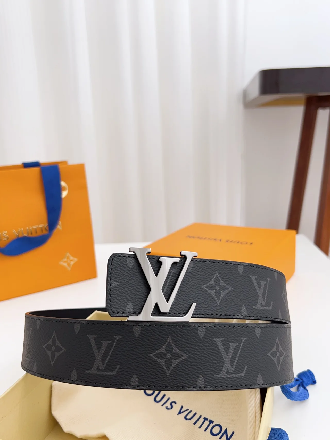 Louis Vuitton Calfskin Smooth Belt in Black · view 3