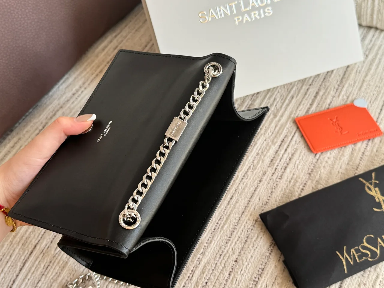 Saint Laurent Clutch in Black · view 8