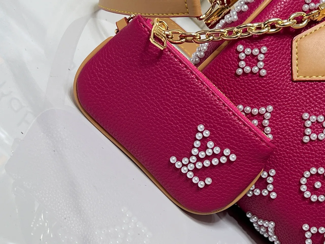 Louis Vuitton Calfskin Speedy Handbag in Pink · view 6