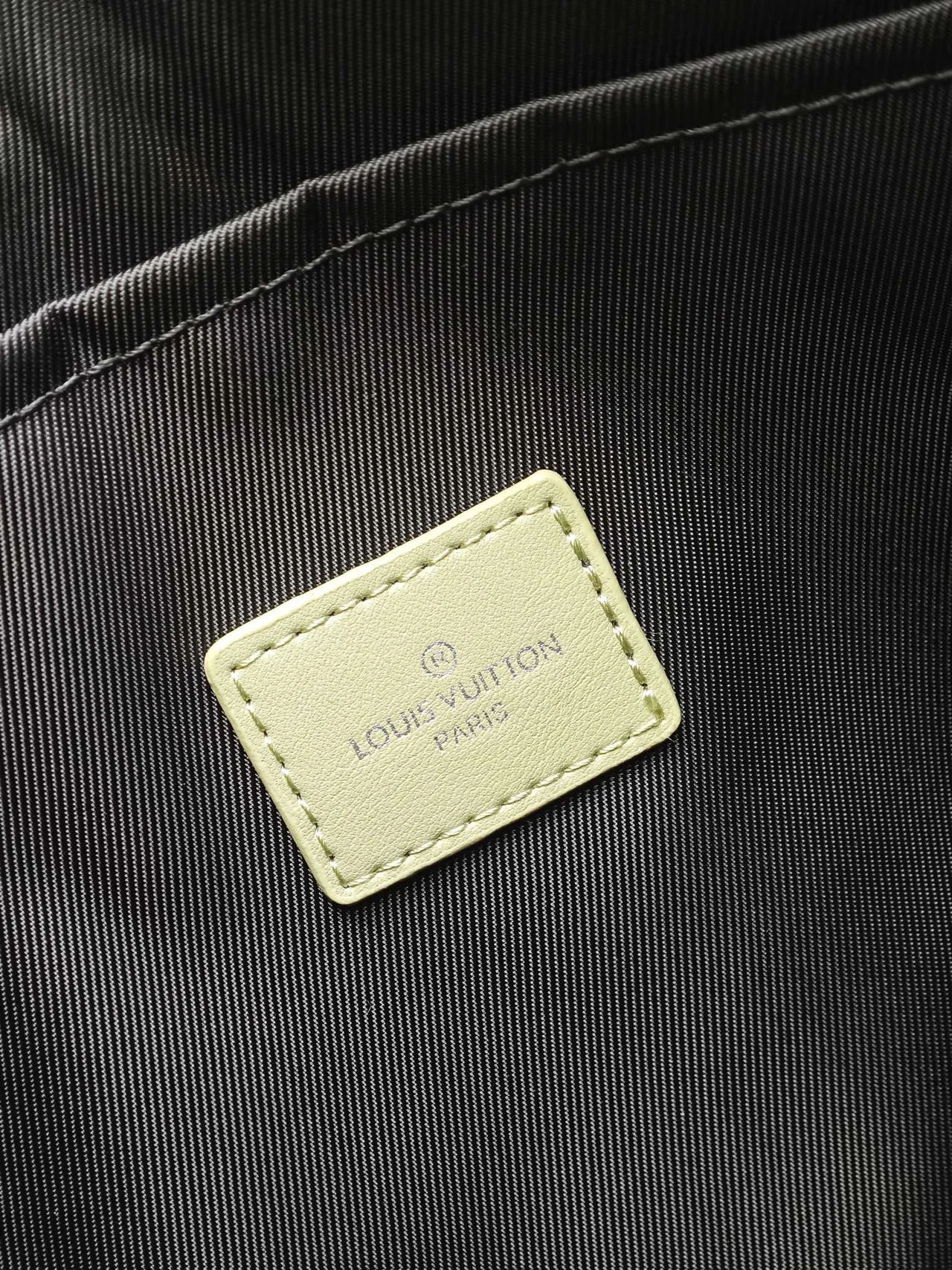 Louis Vuitton Canvas Wristlet Pouch in Green · view 9
