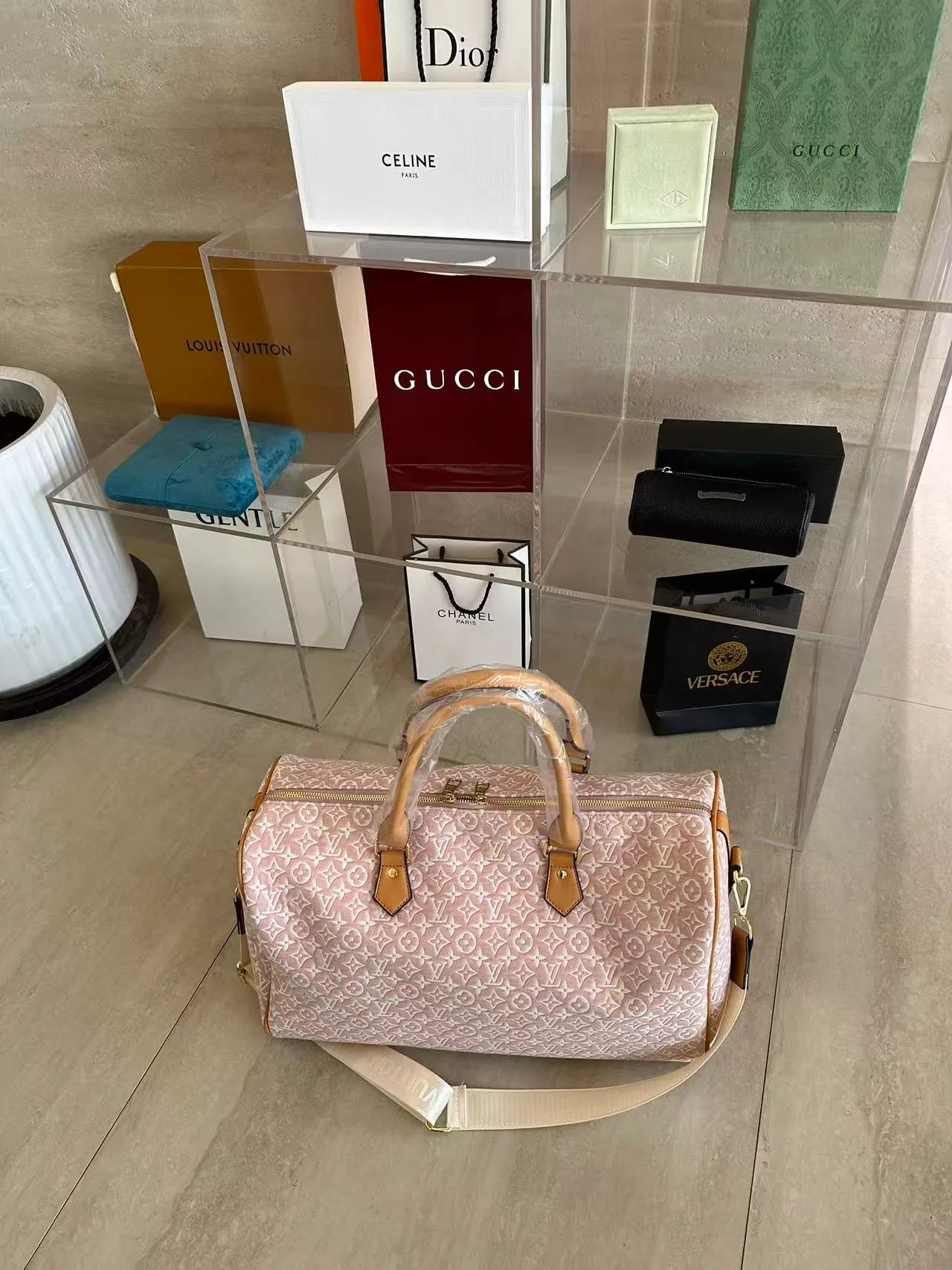 Louis Vuitton Duffel Bag in Pink · view 7