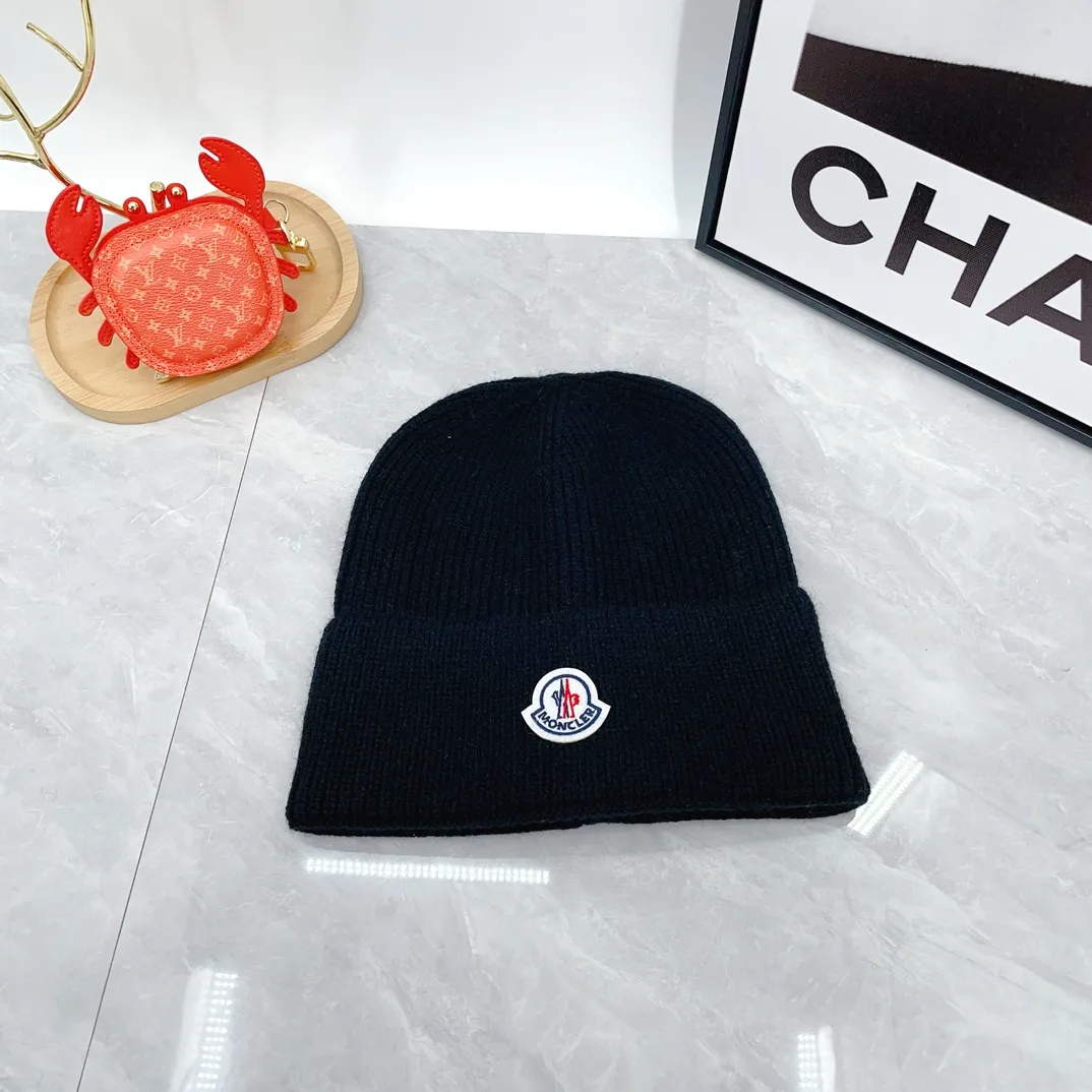 Moncler Wool Hat and Scarf Set in Black · view 5