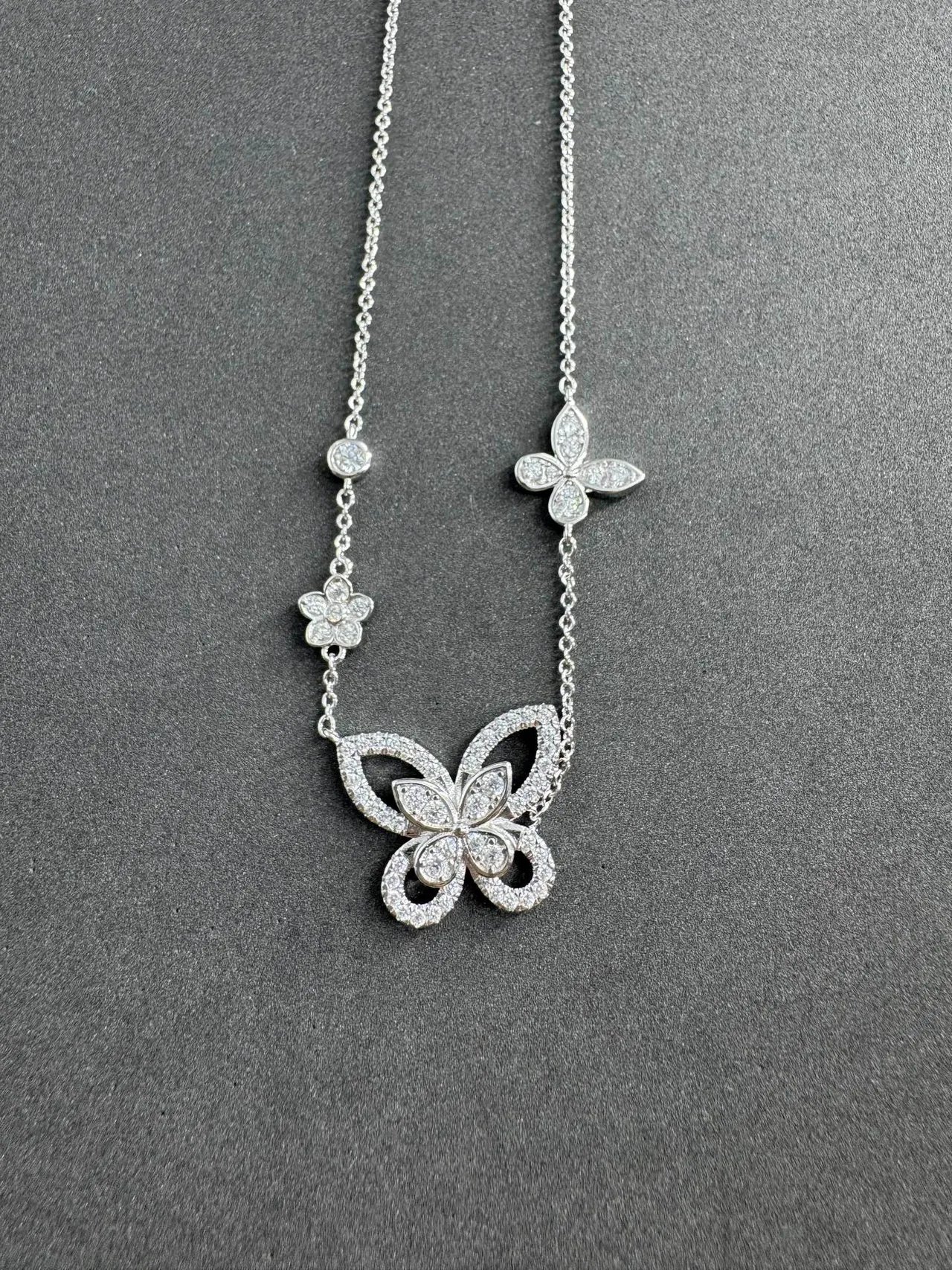 Graff Butterfly necklace in Silver & Gold · view 1