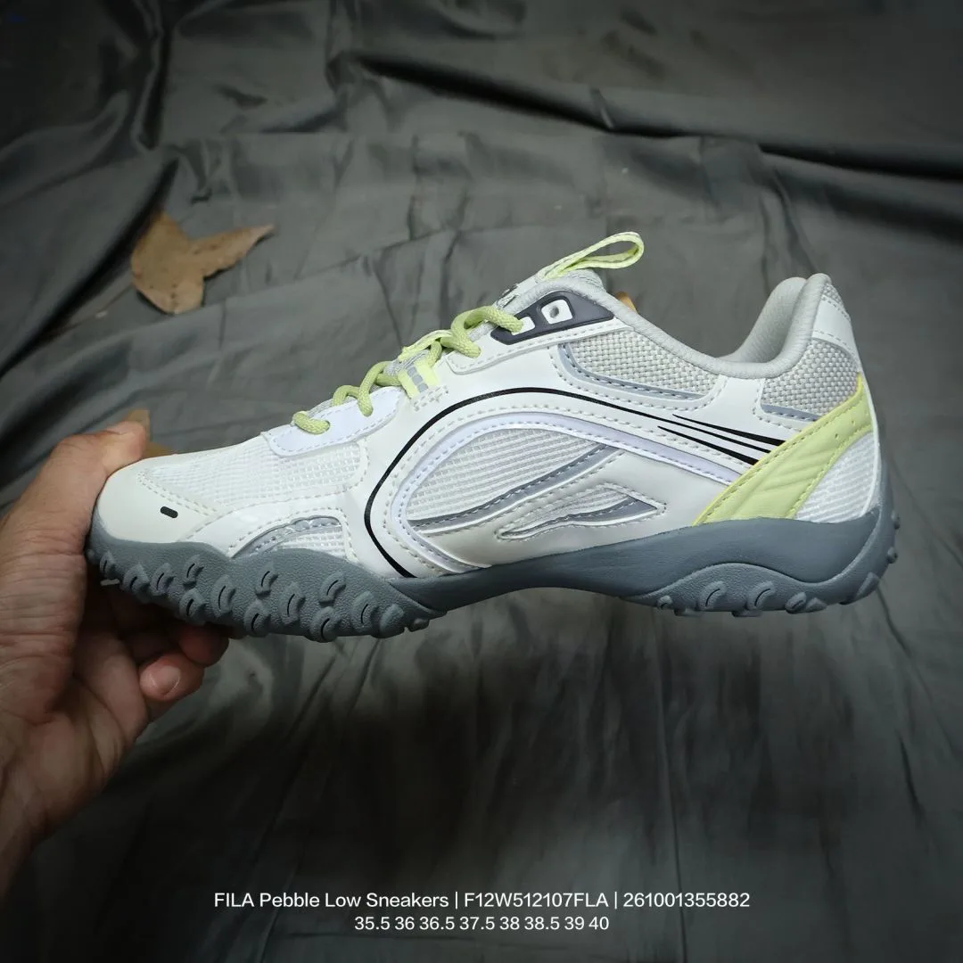 Fila Sneakers in White · view 3