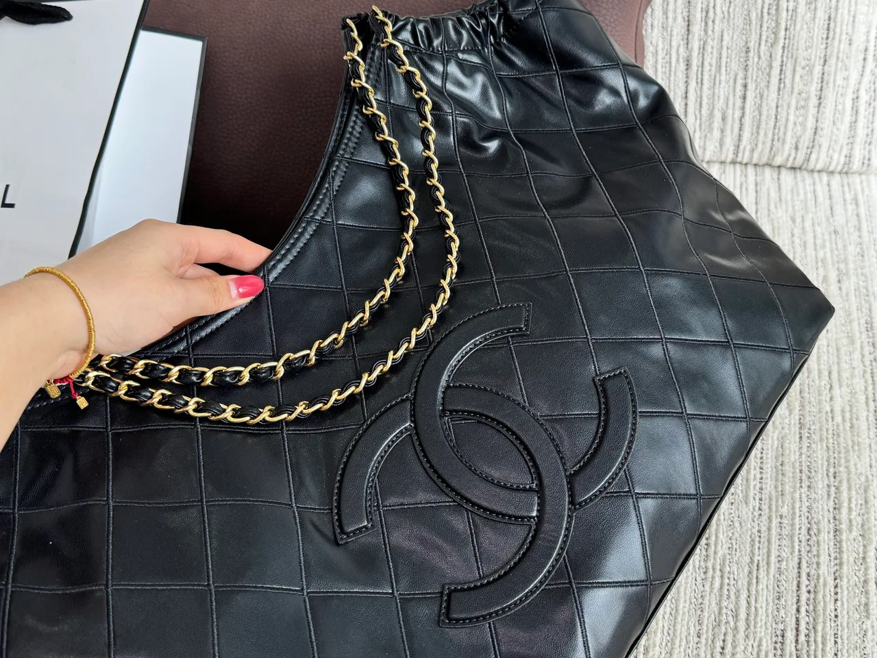 Chanel Glossy Quilted tote with pictured pouch in Black · view 6