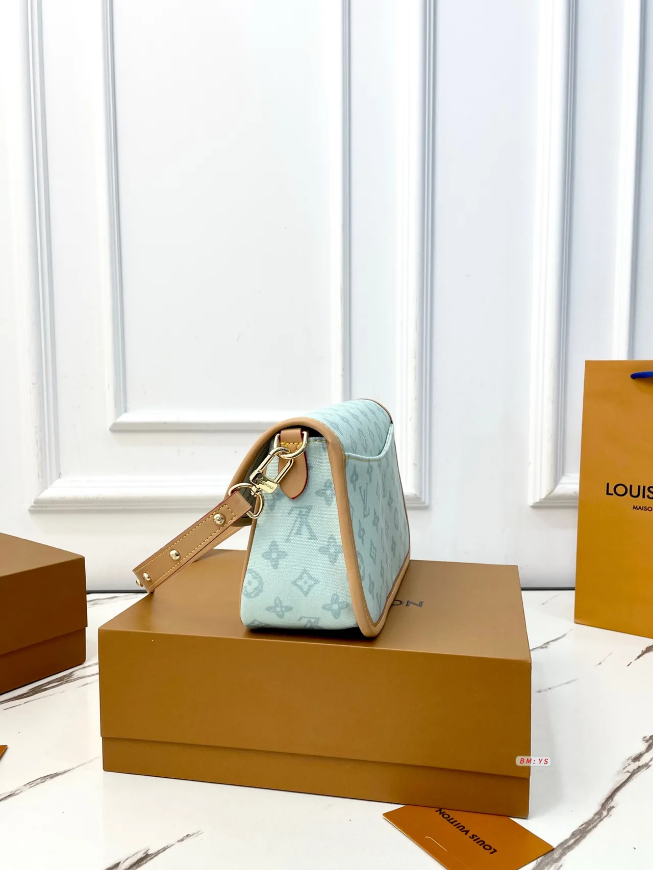 Louis Vuitton Baguette Flap Shoulder Bag in Pink & Beige & Green & Blue & Brown · view 7