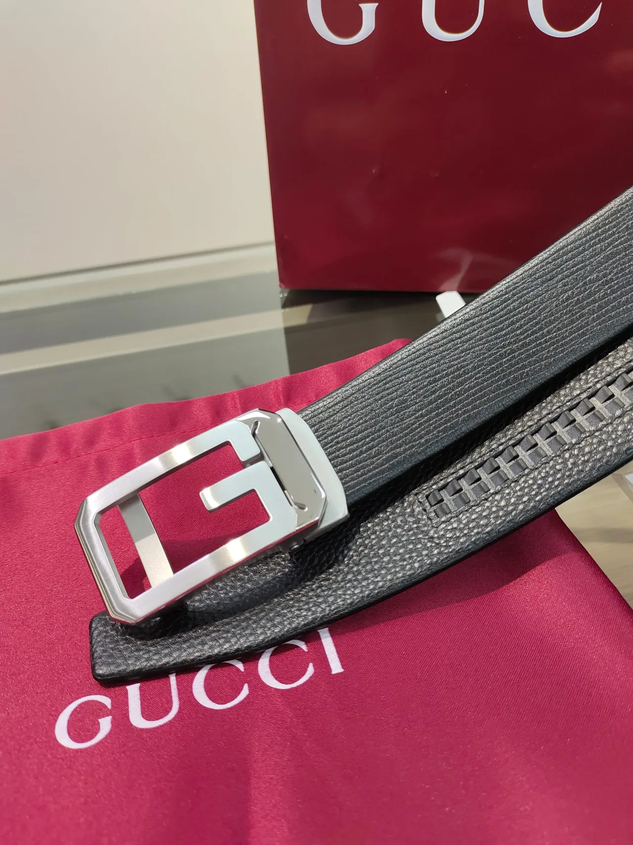 Gucci Calfskin Belt in Black · view 6