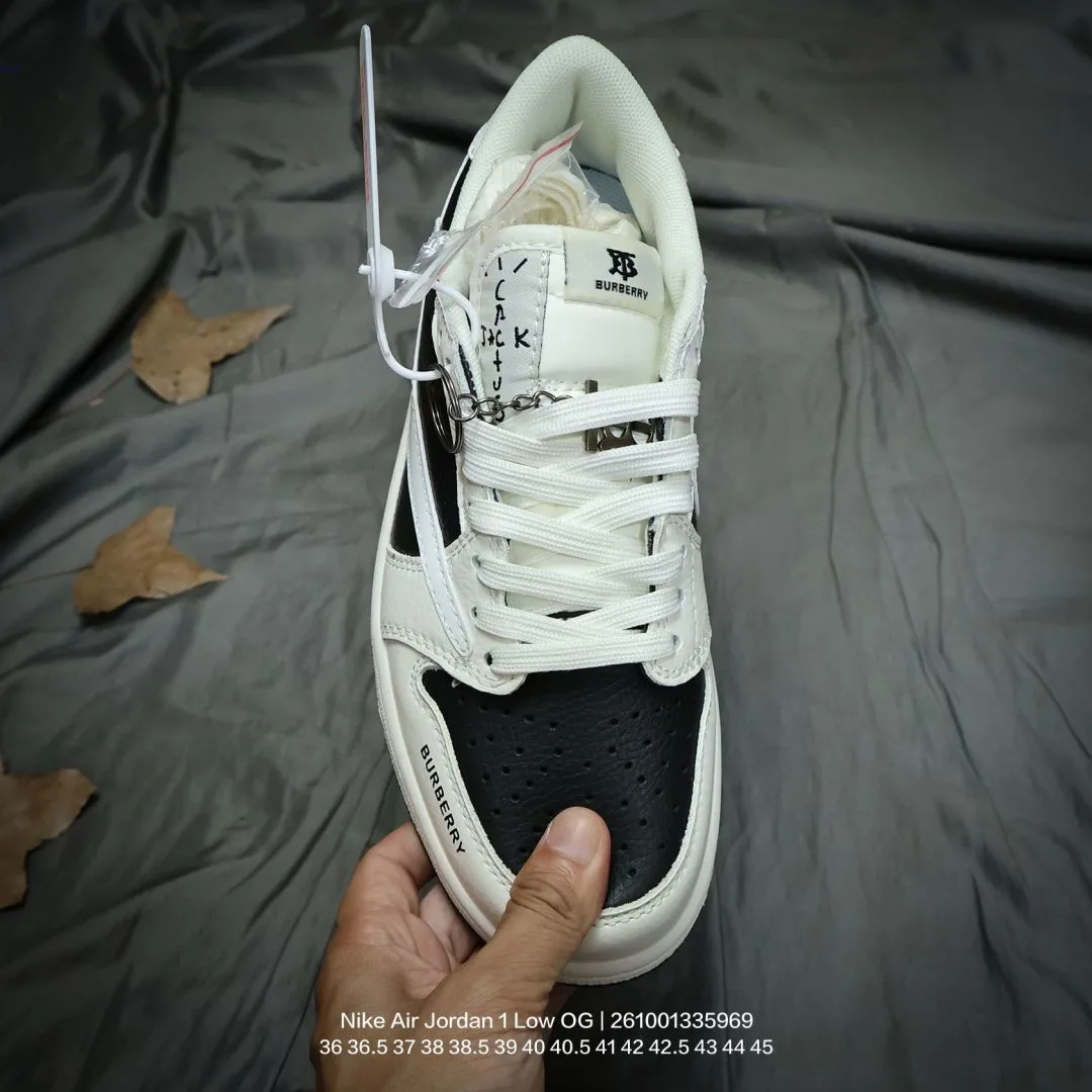 Nike High-Top Sneakers in White · view 2