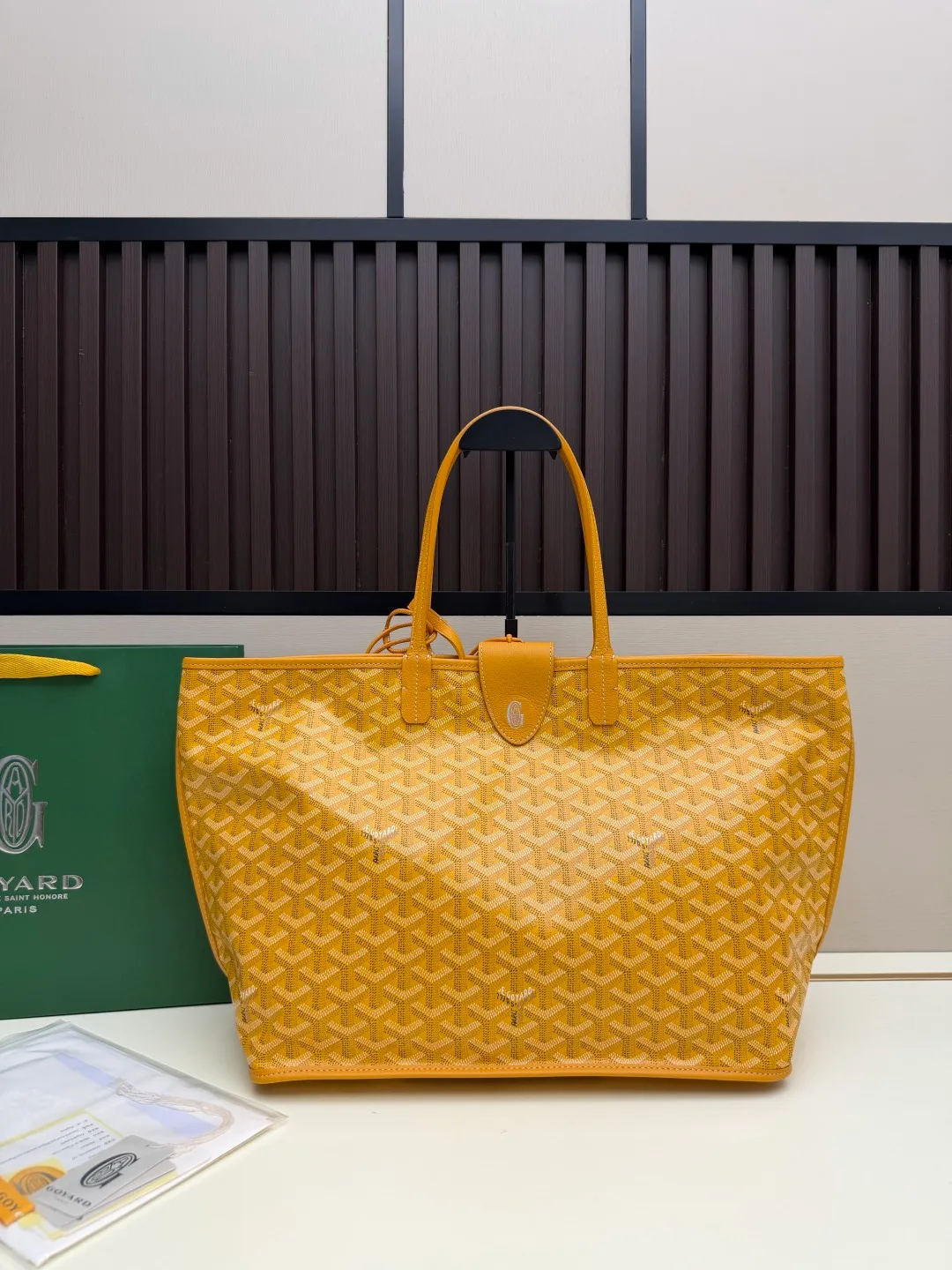 Goyard Canvas Smooth Saint Louis Tote in Yellow · view 2