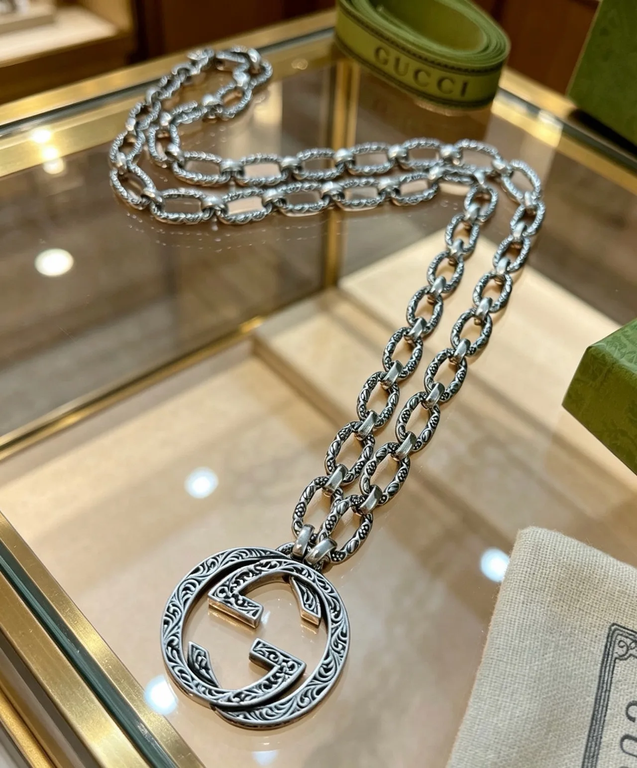 Gucci Pendant Necklace in Silver · view 6