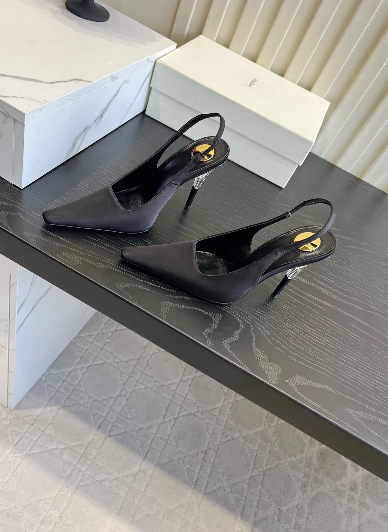 Saint Laurent Cowhide Silk Glossy Pointed-Toe Slingback Shoes in Grey · view 2