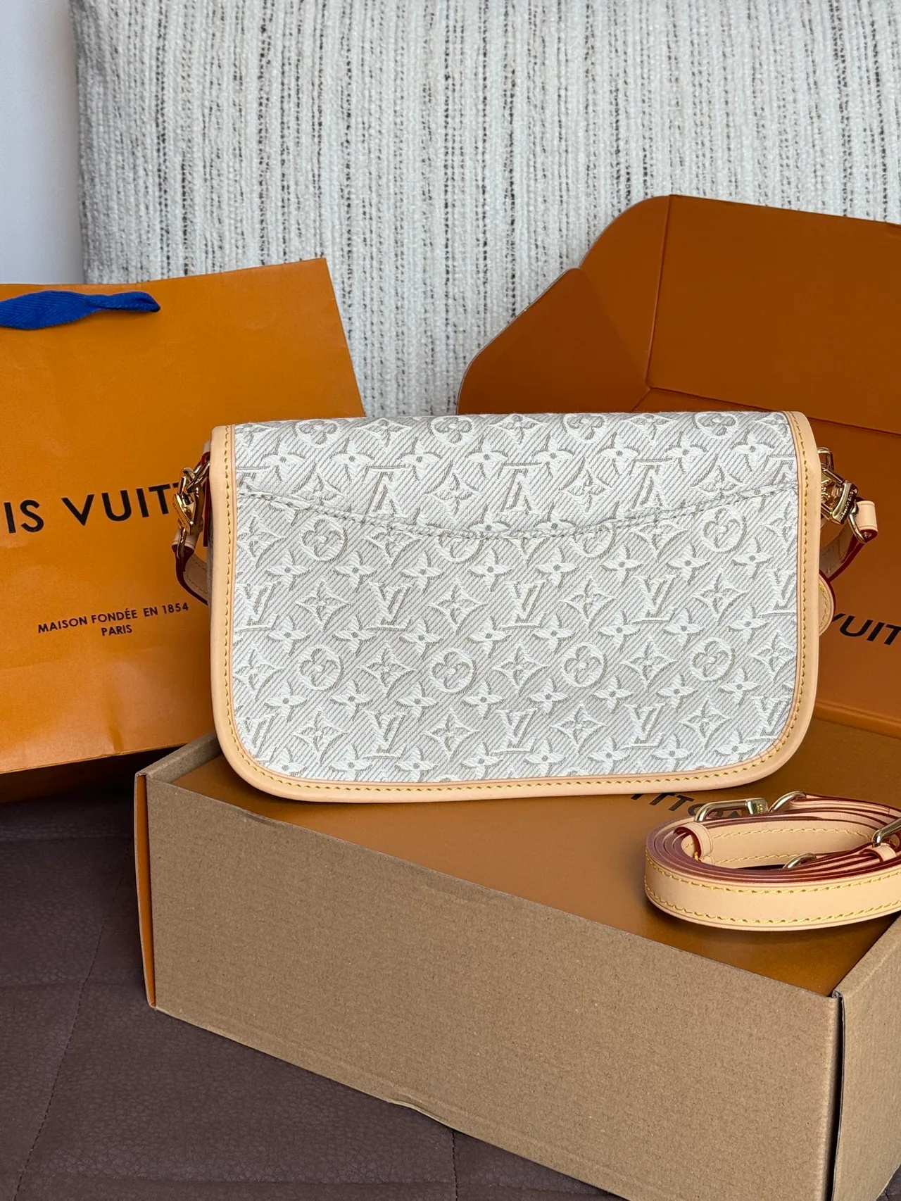 Louis Vuitton Denim Baguette Crossbody Bag in Grey · view 3