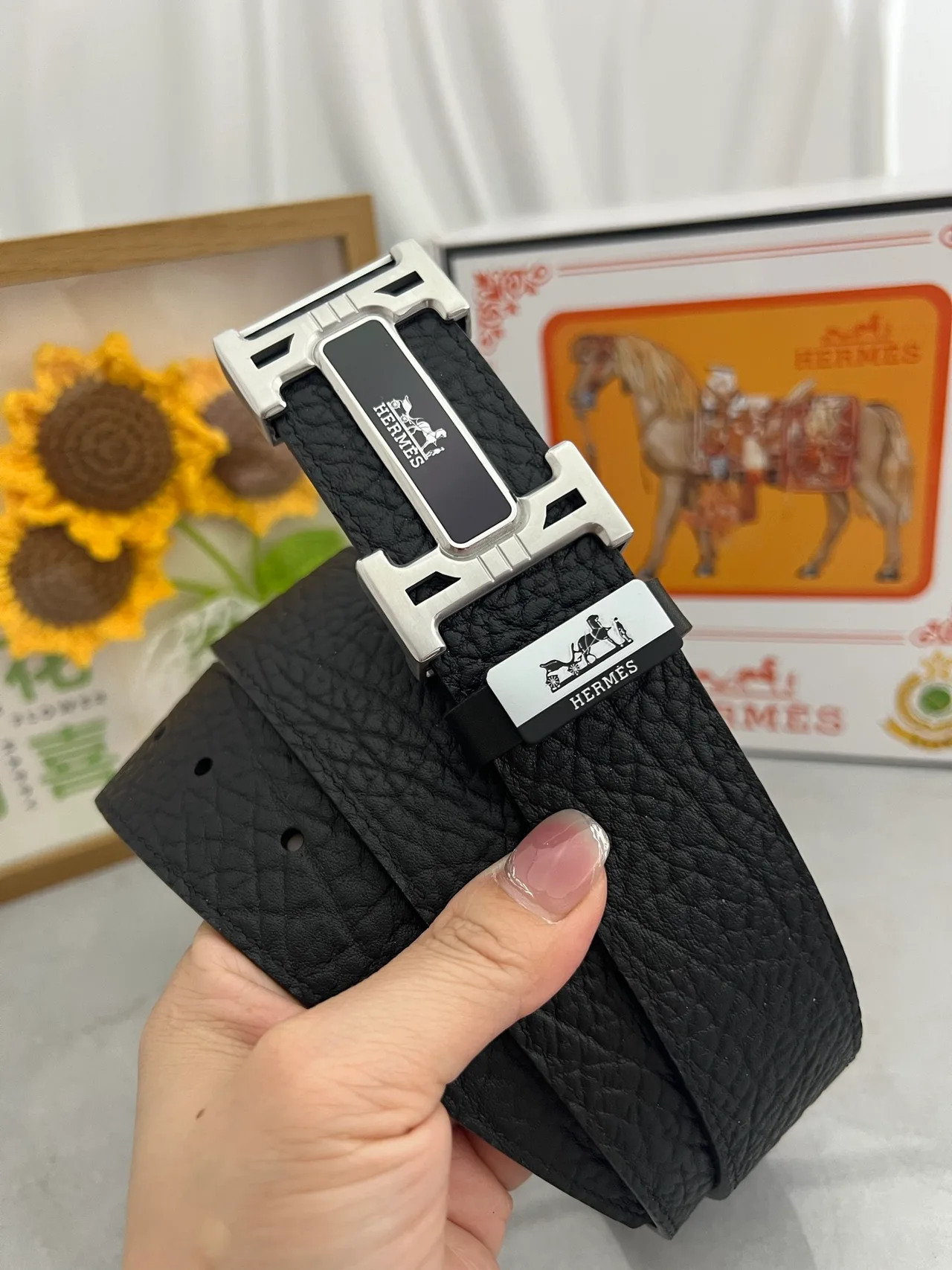 Hermes Rectangular H buckle belt in Black · view 1
