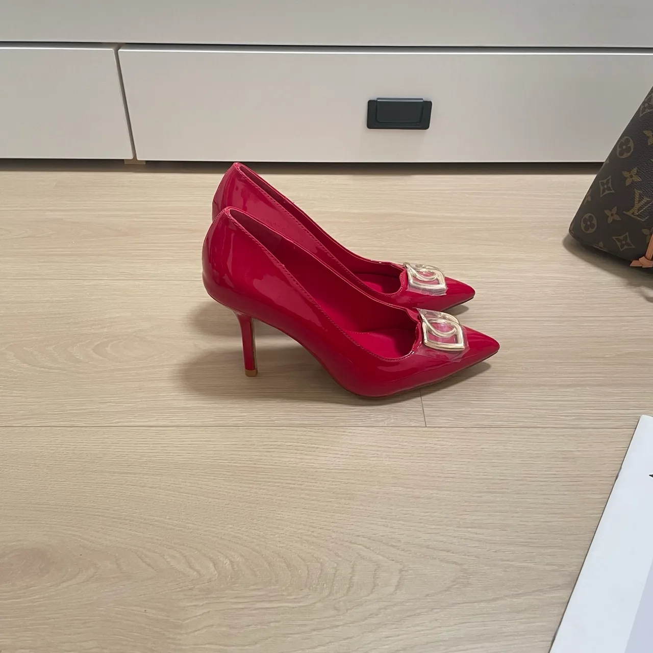 Dolce & Gabbana Sheepskin Patent Leather Glossy Pointed-Toe DG Pointed Heel Pumps in Red · view 3