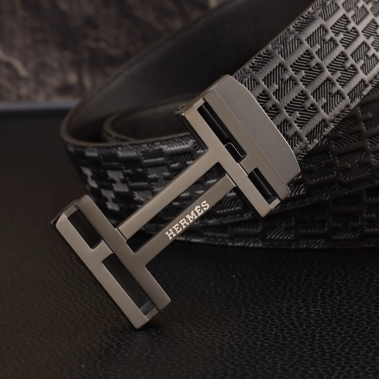 Hermes Embossed automatic H belt in Black · view 6