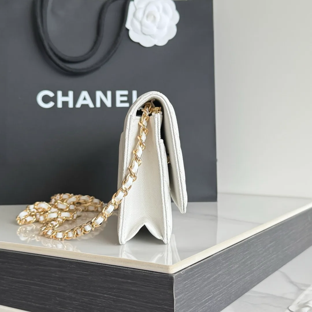 Chanel Calfskin Quilted Clutch in White · view 4