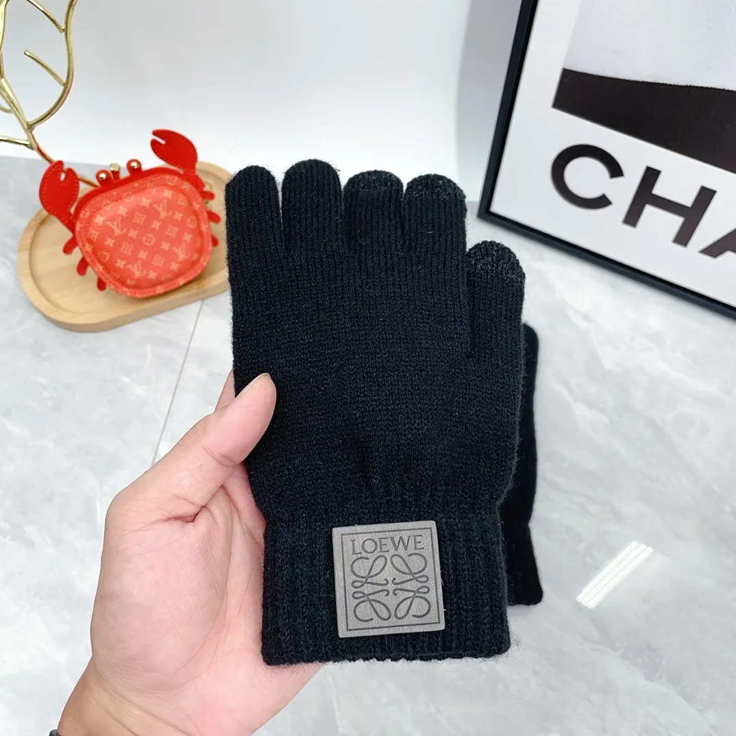 Loewe Wool Hat Scarf and Gloves Set in Black · view 8